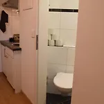 Charming In Private Kitchen & Toilet Apartment *