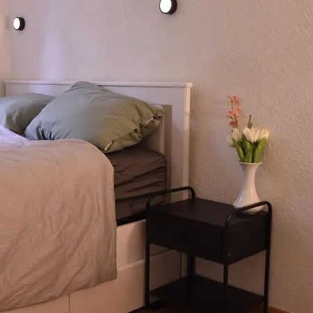 Charming In Private Kitchen & Toilet Apartment *