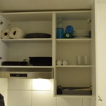 Lejlighed Charming In Private Kitchen & Toilet *