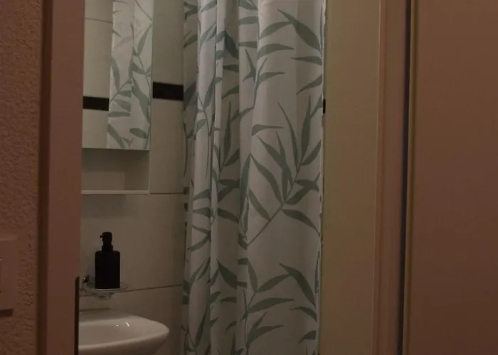 Lejlighed Charming In Private Kitchen & Toilet